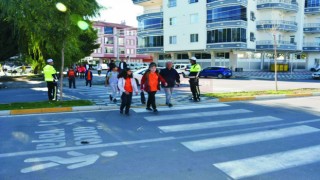Trafik Çocuklarımız İçin “OKUL YOLUNDA”