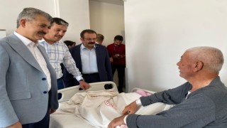AK Parti Heyetinden Hastane Ziyareti