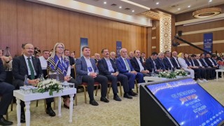 Belediye Başkanı Dr. Evren Dinçer, Konya’da Düzenlenen Yerel Yönetimler Toplantısına Katıldı