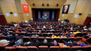 Belediyenin Şehir Tiyatrosunda Yeni Dönem Kayıtları Başladı