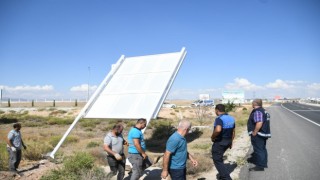 Zabıta Ekipleri Yol ve Kaldırım İşgaline Sebep Olan Her Türlü Materyali Kaldırmaya Devam Ediyor