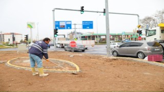 Aksaray Belediyesi Muhsin Yazıcıoğlu Bulvarı’nda Kuru Peyzaj Çalışması Başlattı