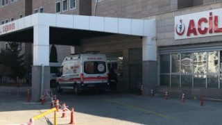 TIR Bariyerlere Çarpıştı, 1 Ölü, 1 Yaralı