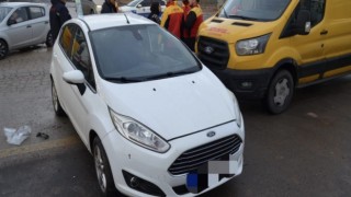 Kargo Aracı İle Otomobil Çarpıştı 3 Yaralı