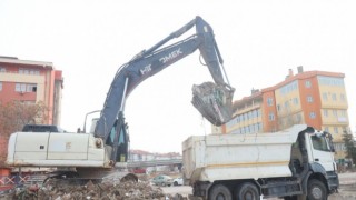 Eski Sanayi Alanındaki Hafriyatlar Kaldırılıyor