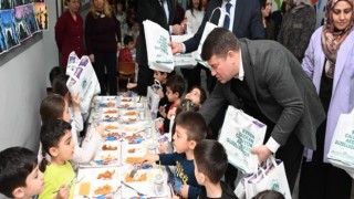 Başkan Dinçer, Miniklerin Tekne Orucu Coşkusuna Ortak Oldu