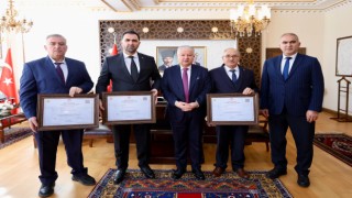 Vali Duru’dan Birlik Başkanlarına Tebrik