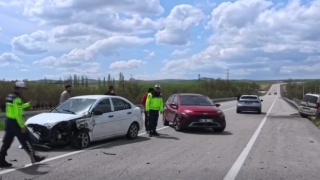Güzelyurt Yolunda 4 Aracın Karıştığı Kazada 9 Kişi Yaralandı