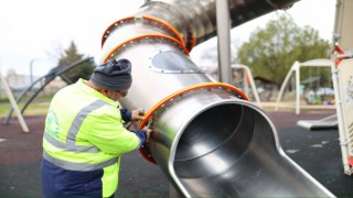 Park ve Bahçelerde Bakım Çalışmaları Başladı