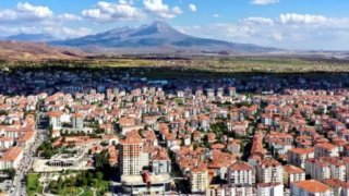 Haneler Hızla Boşalıyor