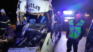 Konya Yolunda Feci Kaza 3’ü Ağır 12 Yaralı