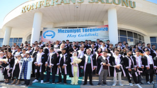 ASÜ Teknik Bilimler MYO’da Mezuniyet Coşkusu Yaşandı