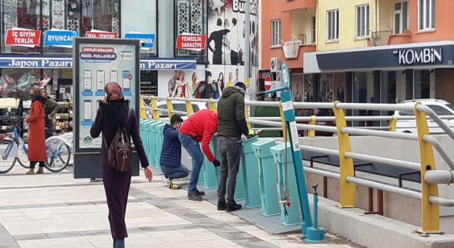 İstasyonlar Düzenli Olarak Tamir Ediliyor