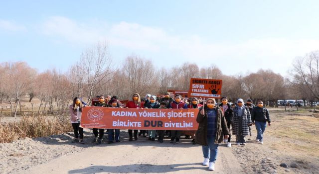 Kadına Yönelik Şiddet İçin Doğada Yürüdüler