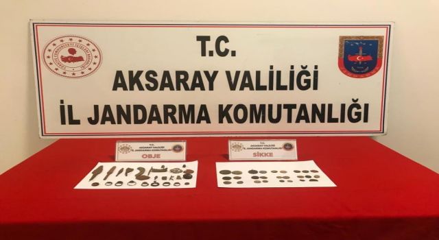 Jandarma Roma ve Hitit Dönemine Ait Eserler Ele Geçirdi