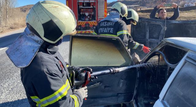 Seyir Halindeki Otomobilin Motor Kısmı Yandı