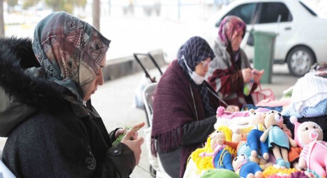 Hanımeli Pazarı İle Kadınlar Aile Ekonomisine Katkı Sağlıyor