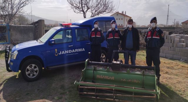 Tarım Makinesi Çalan Hırsızlar Yakalandı