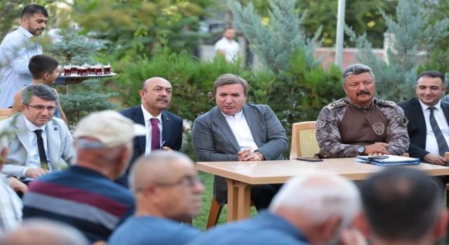 Köy ve Kasabalardan Sonra Mahallelerin İstekleri Dinleniyor