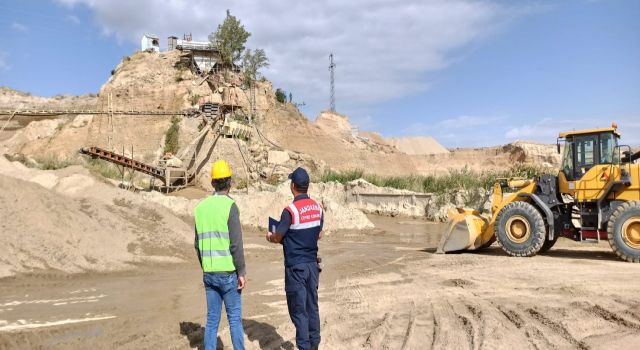 Jandarmadan Kum Ocağı Denetimi