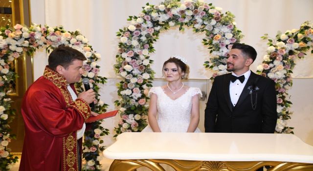 Aksaray Belediyesi 2022 Yılında 2 Bin 200 Çiftin Nikah Akdini Gerçekleştirdi