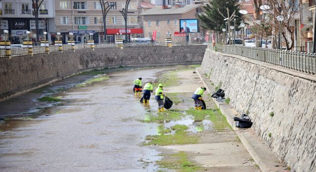 Ulu Irmakta Bahar Temizliği