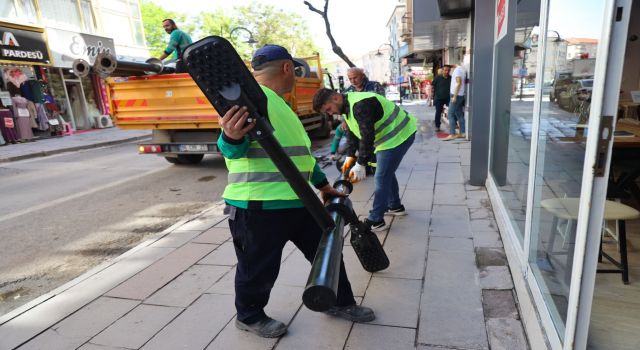 Kalealtı Caddesi’nin Aydınlatmaları Yenileniyor