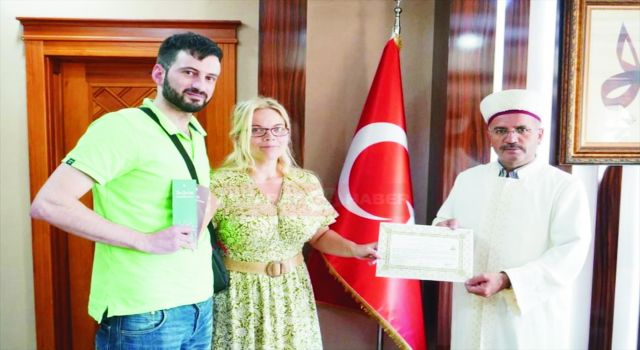 İngiltere Vatandaşı Louıse Jane Garderton, Aksaray'da Müslüman Oldu