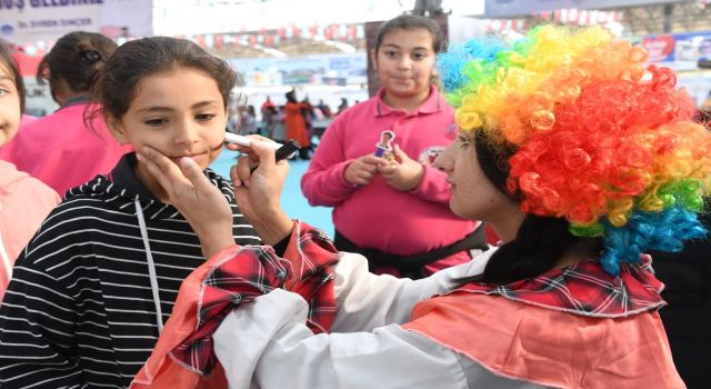 Çocuk Tiyatroları Kitap Günlerine Renk Katıyor