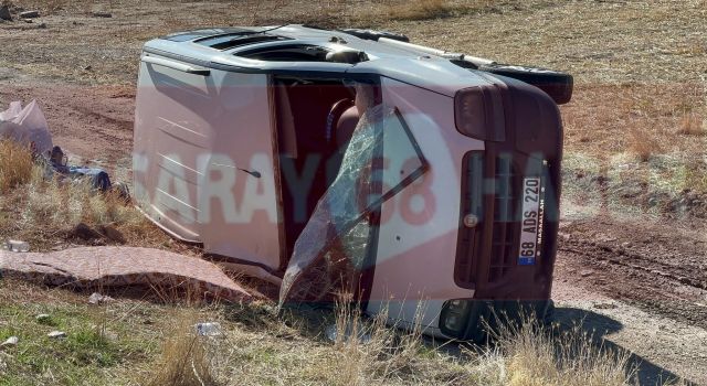 Hafif Ticari Araç Şarampole Uçtu:1 Yaralı