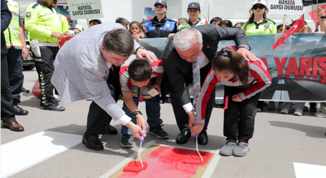 Vali Kumbuzoğlu “Trafikte Empati Yapalım”