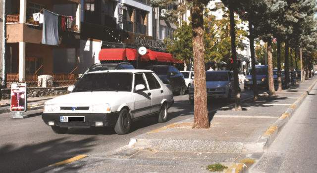 Cadde Trafiği Çileye Dönüyor