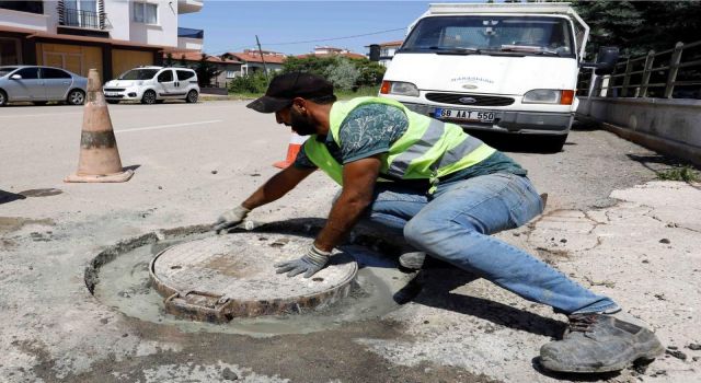 Yol Üzerindeki Rögar Kapakları Yola Sıfırlanıyor