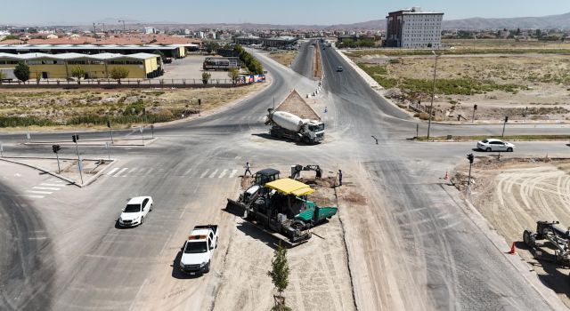 Belediye Hal Kavşağındaki Karmaşa İçin Düğmeye Bastı