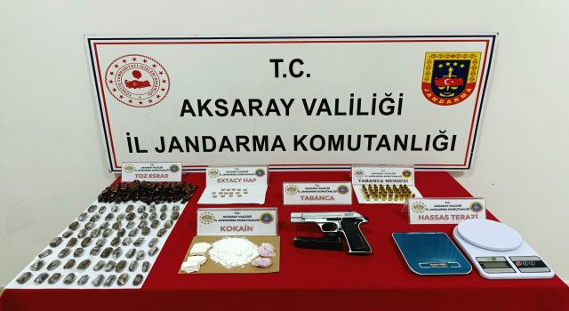 Hollanda’dan Getirdiği Uyuşturucu Maddeler İle Yakalandı