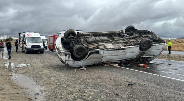 Nevşehir-Aksaray kara Yolunda Turist Taşıyan Minibüs Devrildi: 18 Yaralı