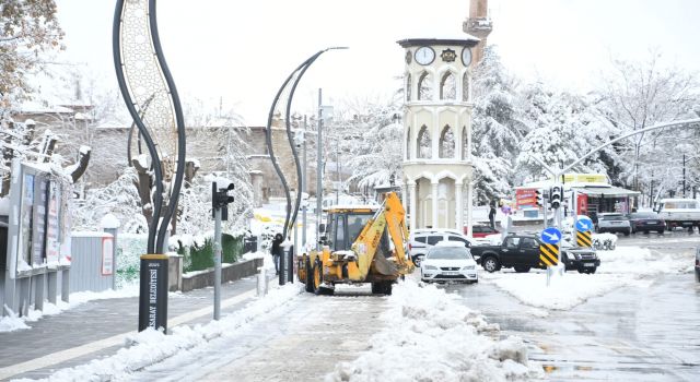 Belediye 60 Araç ve 400 Personelle Teyakkuzda