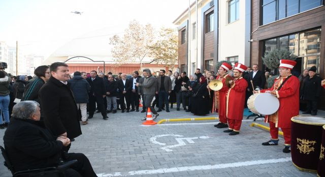 Belediye 3 Aralık’ta da Yalnız Bırakmadı