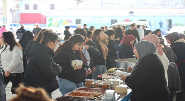 El Emeği Göz Nuru Ürünleri Hanımeli Pazarında Değer Kazanıyor