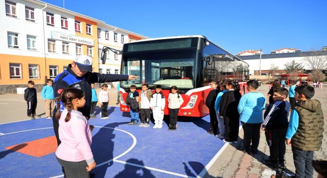 Öğrencilere Toplu Taşıma Kuralları Konusunda Eğitim Verilmeye Başlandı