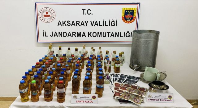 Jandarma Litrelerce Sahte İçki ve Uyuşturucu Hap Ele Geçirdi