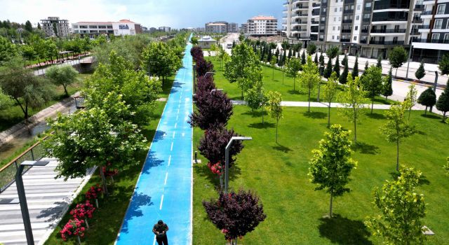 Park ve Bahçelerde Bahar Hazırlıkları Başladı