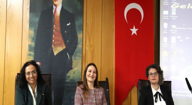 ASÜ’de “Geleceği Şekillendiren Kız Çocukları” Paneli Düzenlendi