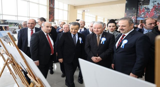 Aksaray Üniversitesinde 20. Yıl Coşkusu Açılış Töreniyle Başladı