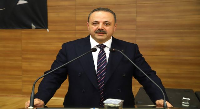 Aksaray Üniversitesinde Ünvanda Yükselen 102 Akademisyen Cübbelerini Giydi