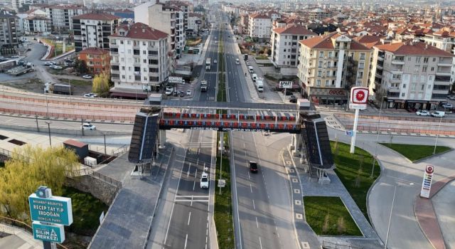 Gazzeli Şehitler Yaya Üst Geçidi Hizmete Açıldı