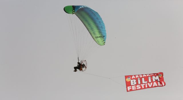 Anadolu'nun Ortasında Üç Günlük Teknoloji Buluşması: Aksaray Bilim Festivali Kapılarını Açıyor