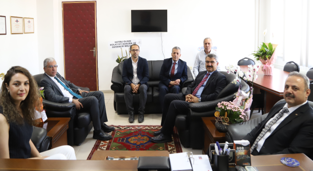 ASÜ Rektörü Arıbaş’tan Sosyal Bilimler MYO Müdürü Yıldırım’a Hayırlı Olsun Ziyareti
