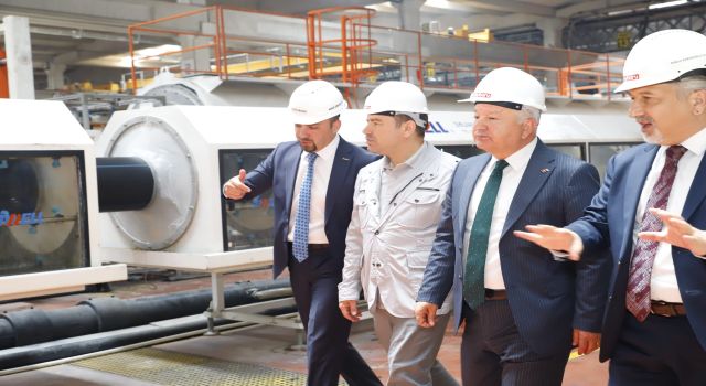 Vali Duru Ve Başkan Dinçer Kuzeyboru Fabrikasını Ziyaret Etti