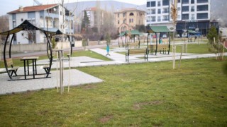 Aksaray Belediyesi Park ve Peyzaj Alanlarında Bahar Mesaisine Erken Başladı